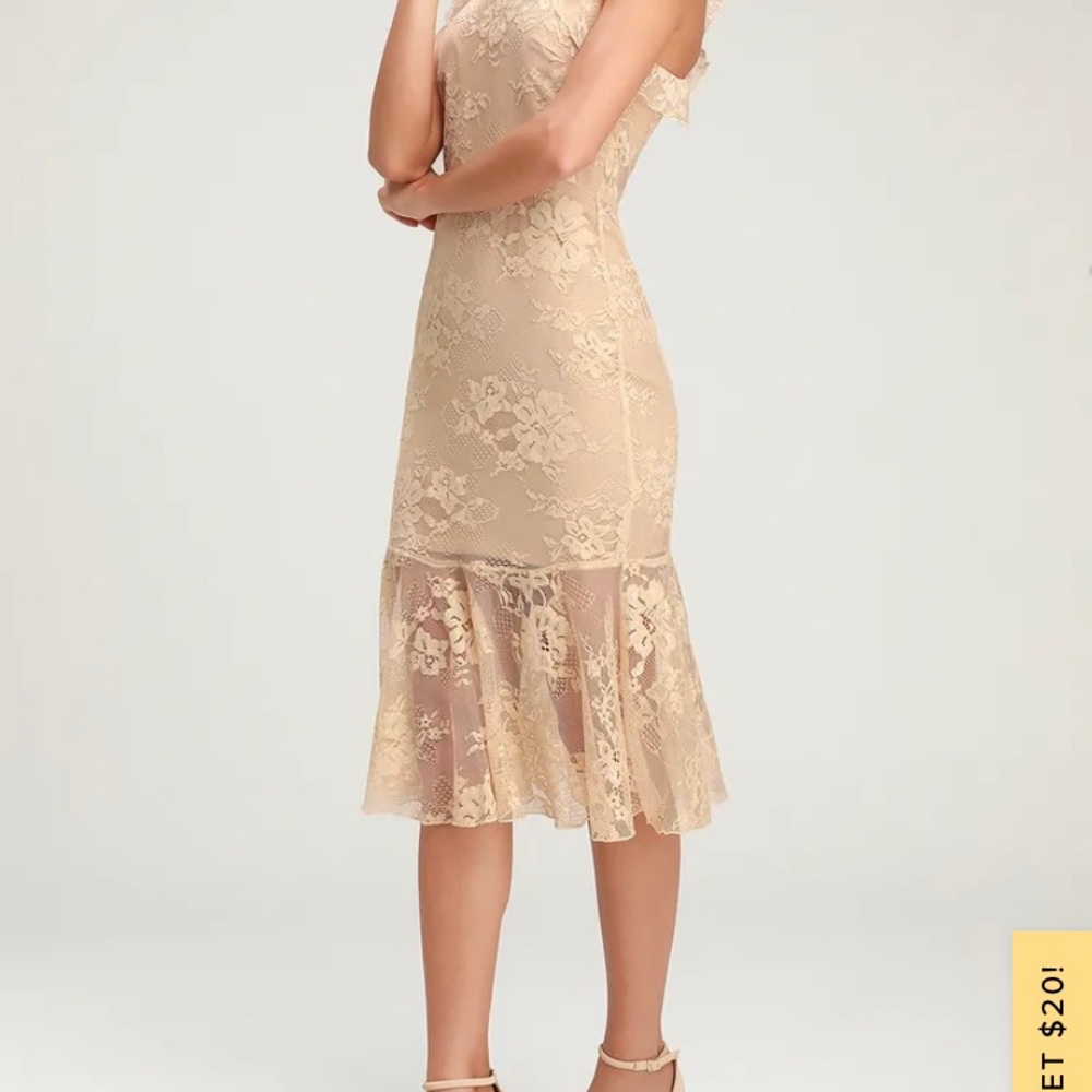 Lace Midi Dress NWT size Medium from Lulu’s